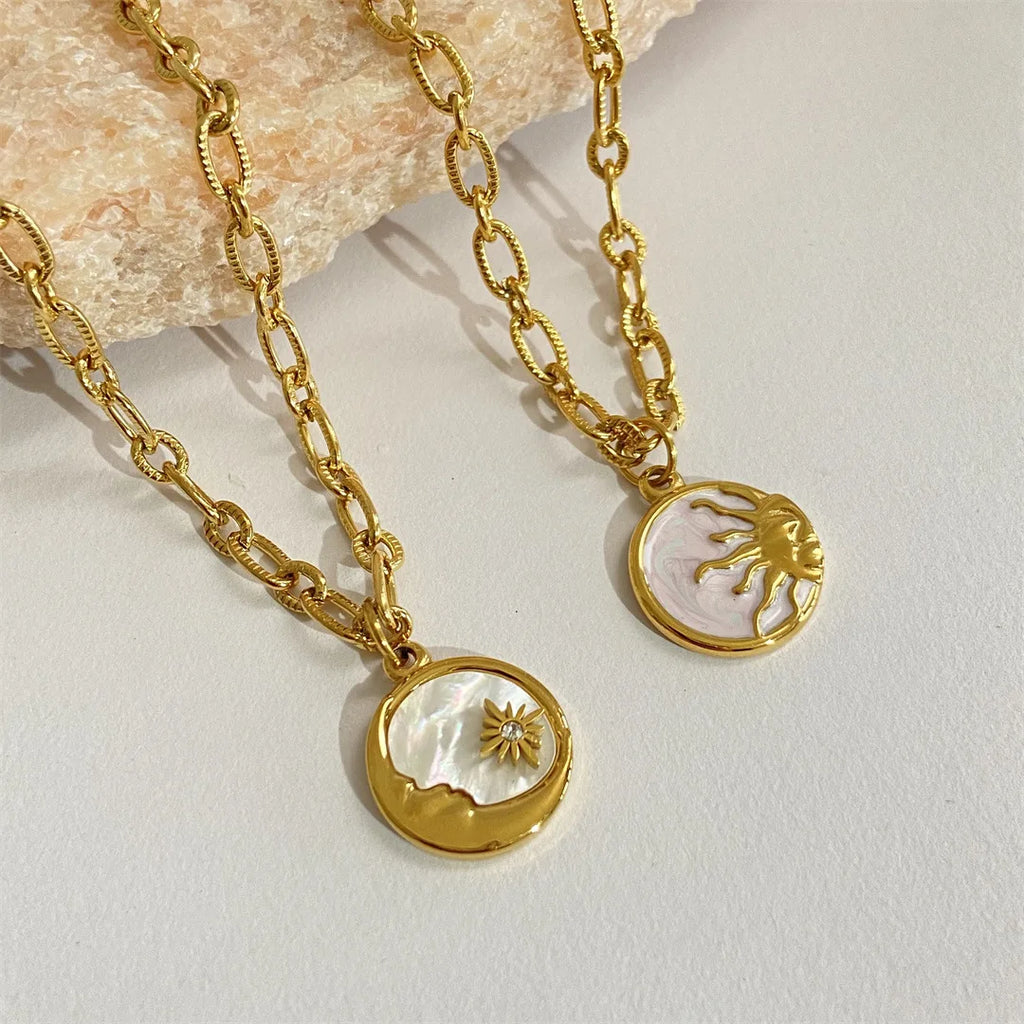 Vintage Sun and Moon Pendants Necklace White Shell Round Coin Stainless Steel Chain Necklaces Femme Jewelry Bijoux Gift