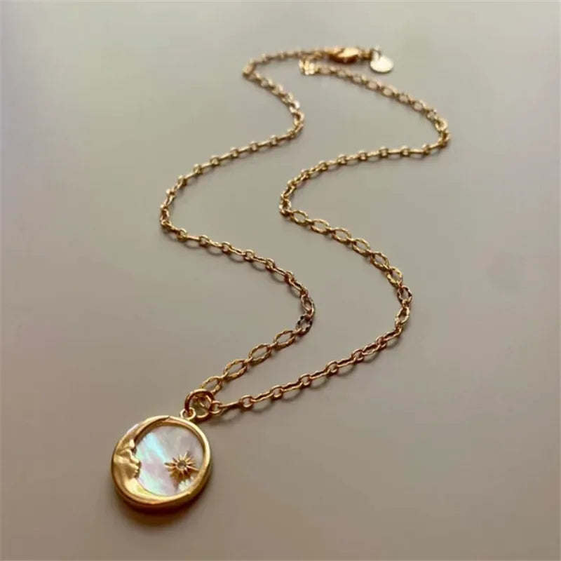 Vintage Sun and Moon Pendants Necklace White Shell Round Coin Stainless Steel Chain Necklaces Femme Jewelry Bijoux Gift