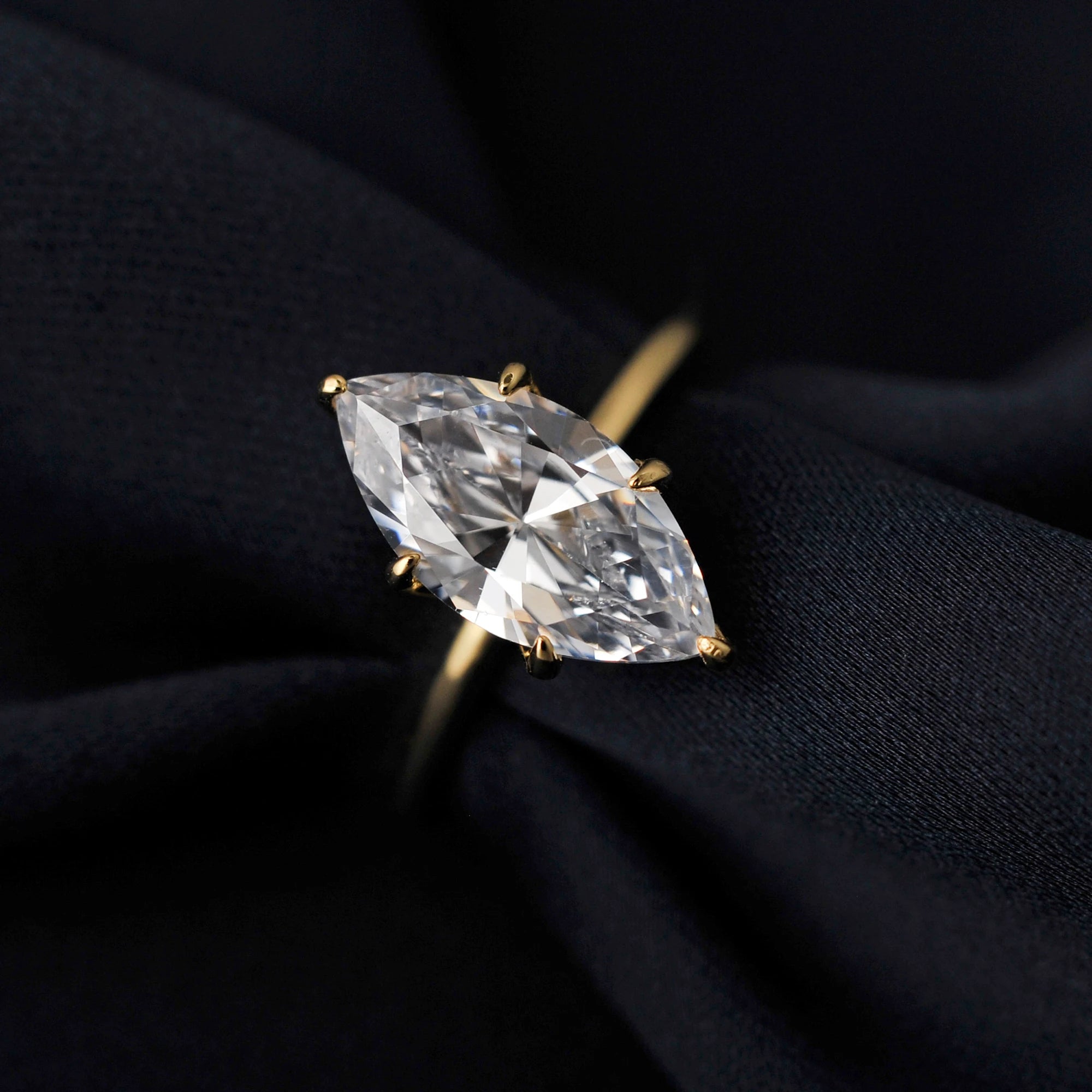 Potiy Vintage  Marquise